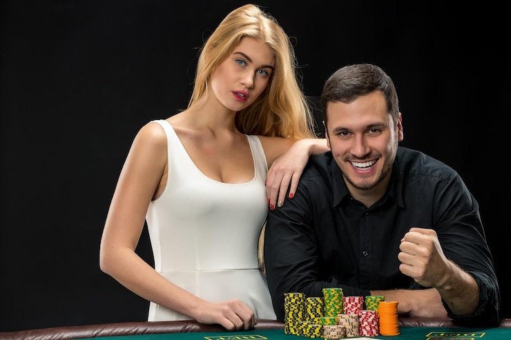 Studio Dice Game panentogel dengan dadu fisik dan dealer profesional